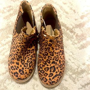 New with tag tucker and tate booties